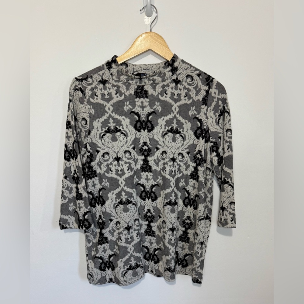 Elegant Gray Black and Ivory Patterned Women's Top